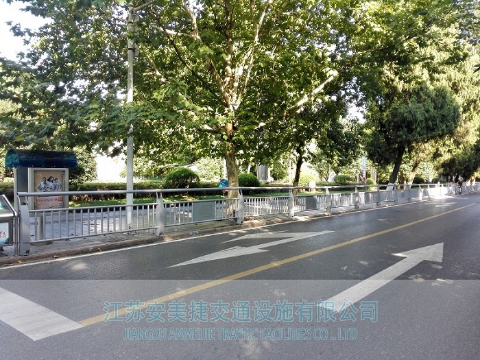 邊緣隔離護欄10-2.jpg