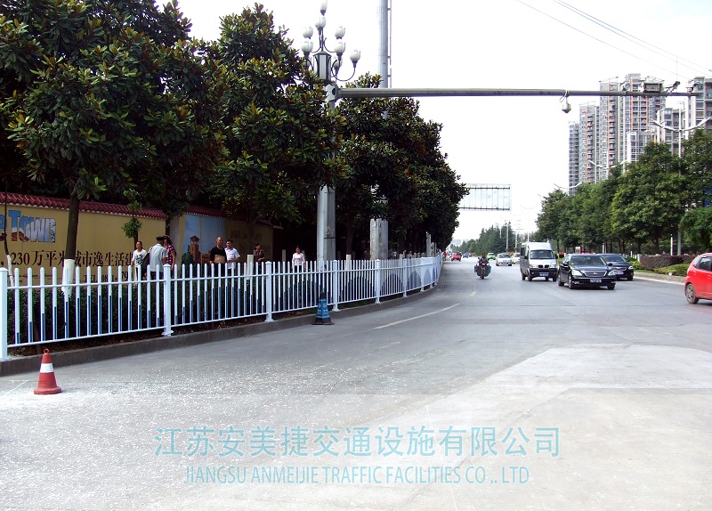 穿插式護欄1-4.jpg
